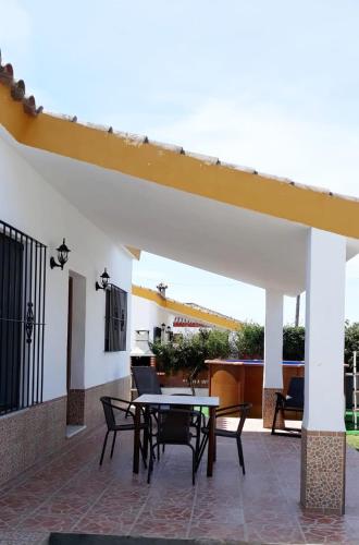 TRUJILLO HOLIDAY HOME con PISCINA - Conil De La Frontera