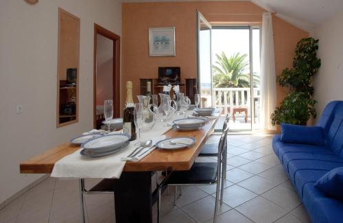 Yacht Beach Apartments - image 4