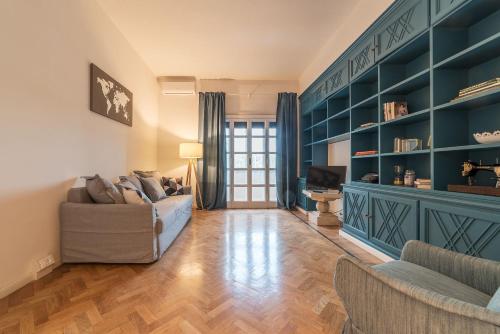 Tiber Stylish Apartment - main image