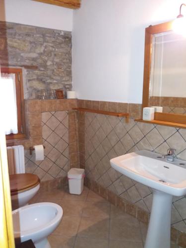Bathroom, B&B La Civetta in Ponzone