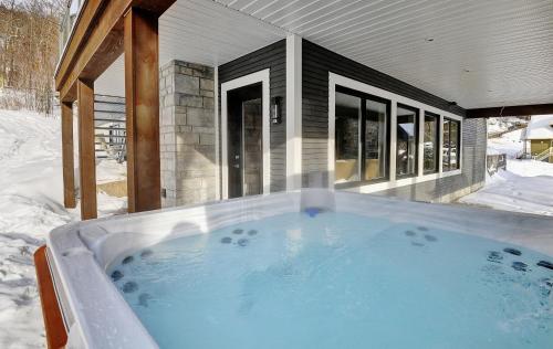 Chalet 06 Chemin Blanc by Les Chalets Alpins in Stoneham (QC)