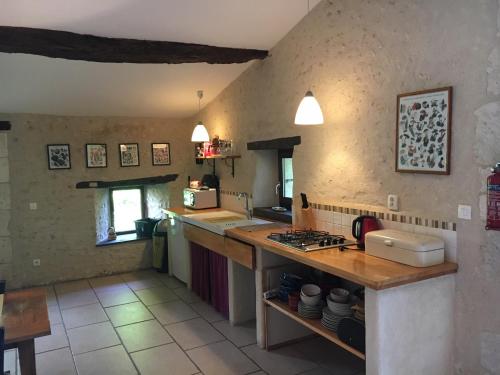 virtuve, Sous le Tilleul in Aubeterre-sur-Dronne
