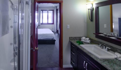 Galiano Oceanfront Inn & Spa in Galiano, Canada