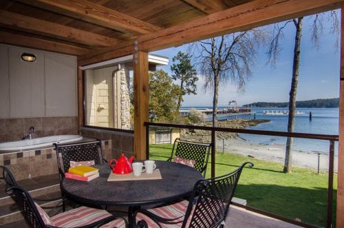 Galiano Oceanfront Inn & Spa in Galiano, Canada