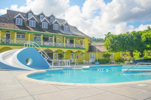 bazen, Sandcastles Beach Resort in Fisherman's Point
