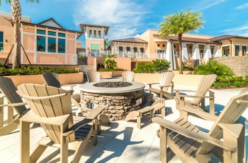 Marvelous Olive Retreat Next To Disney - image 2