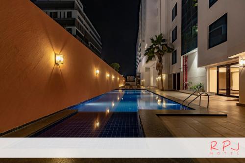 ทัศนียภาพภายนอกโรงแรม, RPJ Hotel in ราชโกฎิ