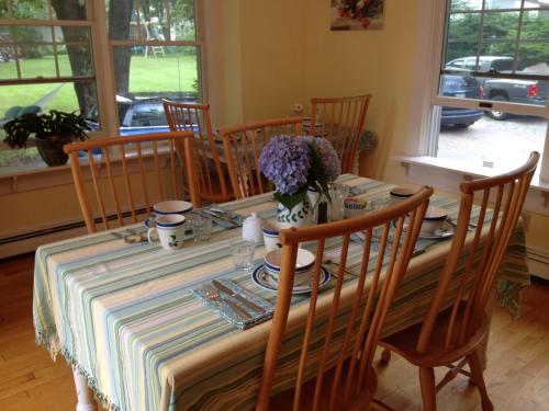 James Place Inn Bed and Breakfast - 레스토랑