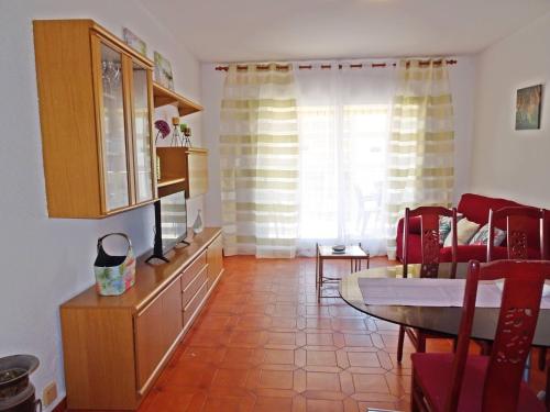 Three-Bedroom Apartment image 9