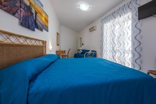 Triple Room with Terrace