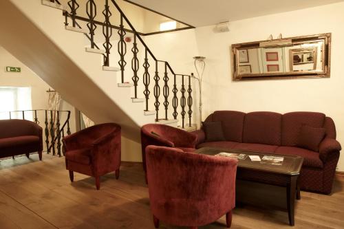 CRU Hotel - main image