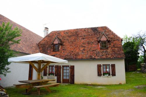 gite de costes gîte à louer Combescure
