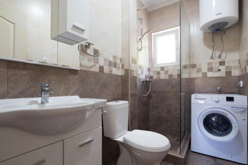 Apartment - Ground Floor image 2