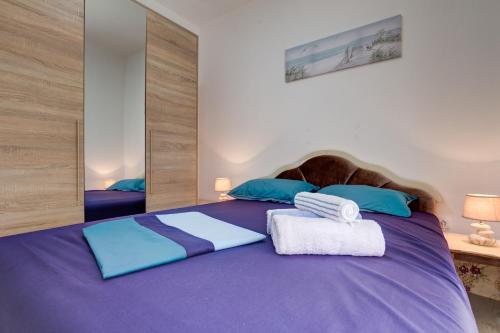 Apartment with Sea View image 5