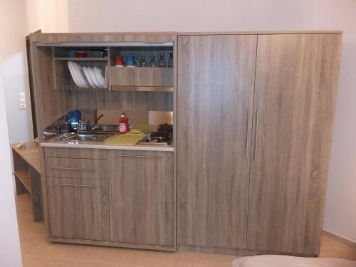  Apartments Artemis near airport and port in Artemida