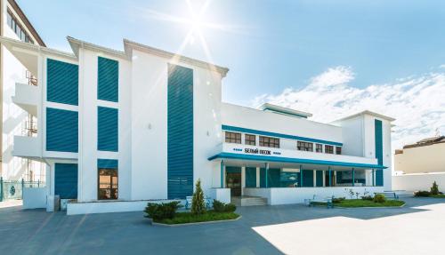 Hotel Belyy Pesok All Inclusive - main image