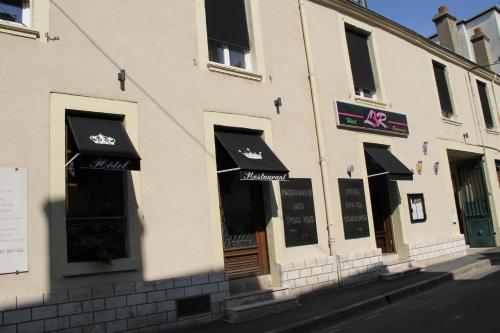 B&B Issoudun - Logis Hôtels Restaurant Les 3 Rois - Bed and Breakfast Issoudun