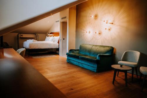 Exmo. Hotel - image 10