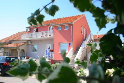  Apartmani Kus, Biograd, Pension in Biograd na Moru