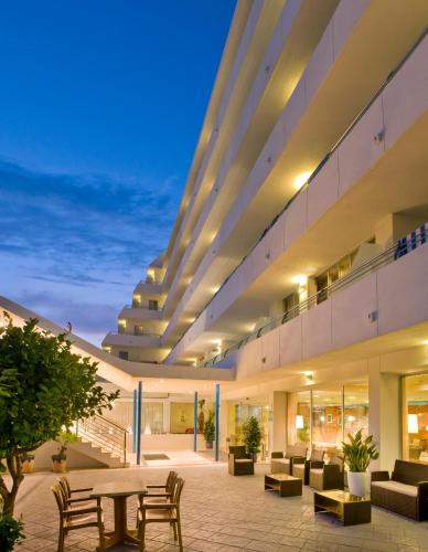 ردهة, Hotel Montemar Maritim in كوستا برافا ي ماريسمى