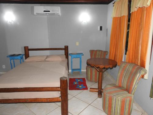 1 double bed, 2 twin beds
