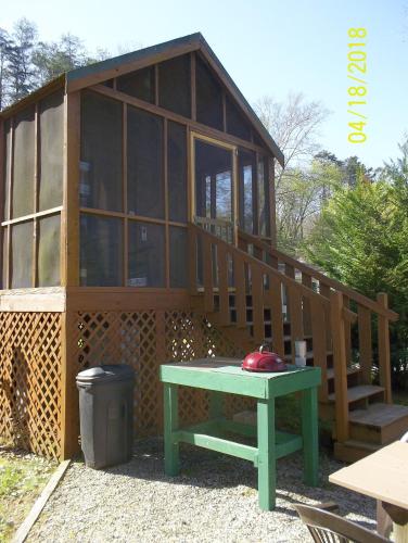 Riverbend Lodging