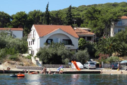 Apartments by the sea Rogoznica - 7556 