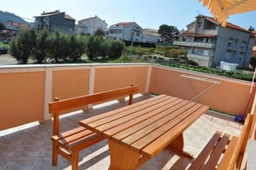 Apartments with a parking space Lopar Rab - 16680 - main image