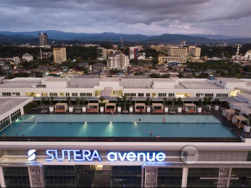 Stunning Sunset@Rooftop 2BR Suite - opposite Imago Mall B208