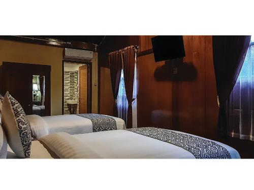 Kampoeng Joglo Boutique Hotel – Ngaglik, MN
