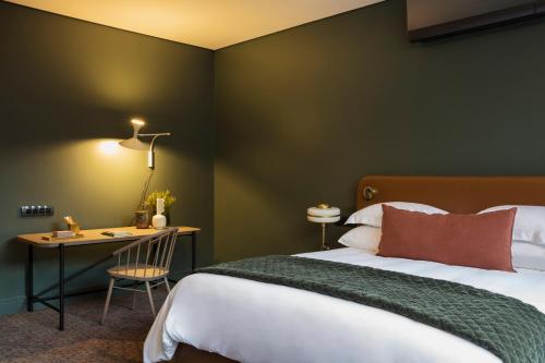 1 queen bed