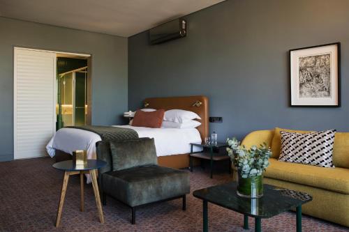 1 queen bed