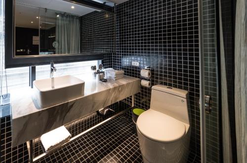 Superior Double Room image 8