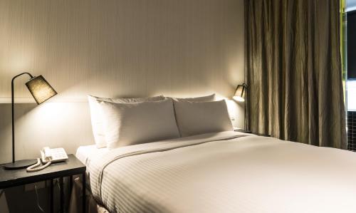 Superior Double Room image 4