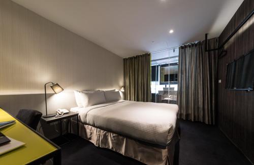 Superior Double Room image 3