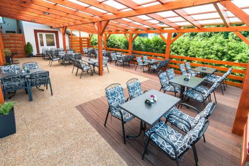 Restaurant, Penzion V Údolí (Penzion V Udoli) in Horní Počaply