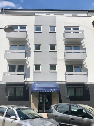 City Hotel - image 5