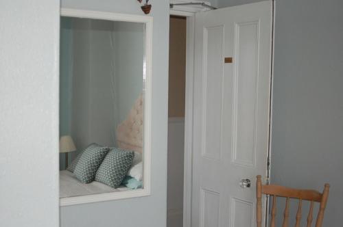 Knights Rest - image 6