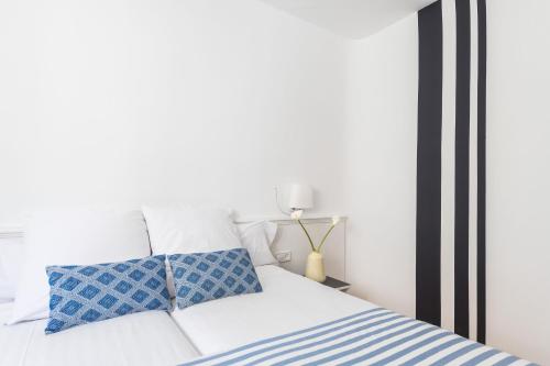 Budget Double or Twin Room wth internal view
