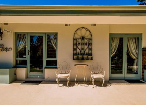 Ladera - Vista Self-catering Guesthouse 5