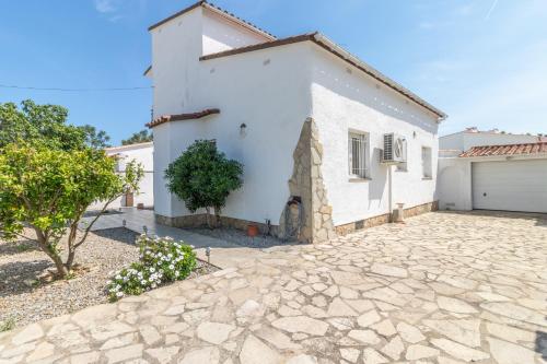 Goldhome - Montseny 11 - Private heated pool - Tap to explore photos