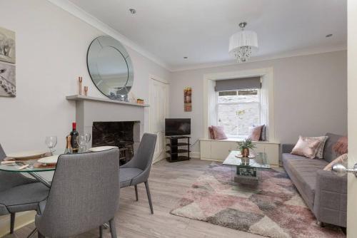 Altido Refined Ground-floor Apt Near Stockbridge Market, Edinburgh, Edinburgh and the Lothians
