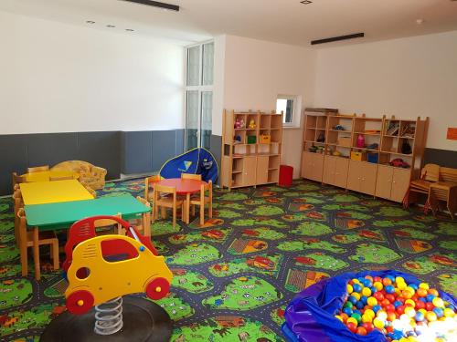 Hotel Alpina - image 14