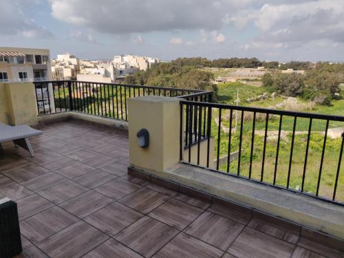 Panoramic Penthouse enjoying sea and country views - main image