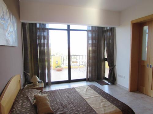 Panoramic Penthouse enjoying sea and country views - image 8