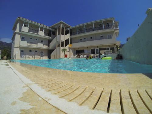  Happyland Hotel Apartments, Nydri bei Spartokhórion