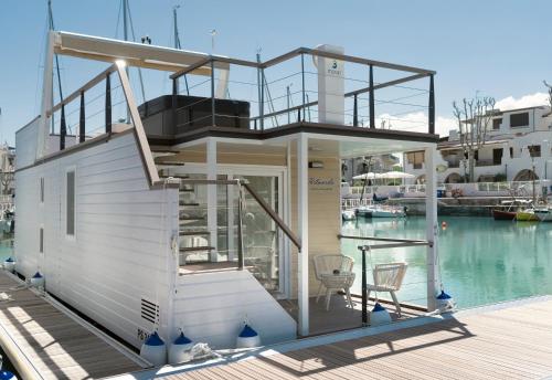 Portoverde Luxury Houseboat