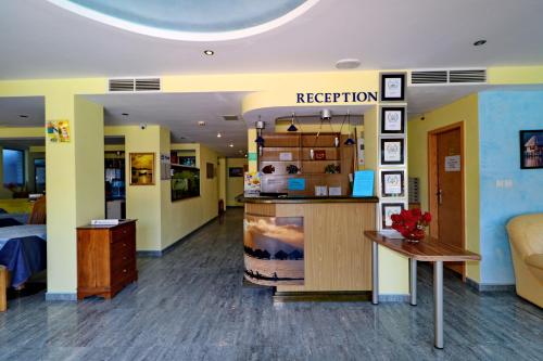 Bora Bora Hotel - image 9