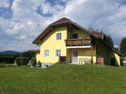 Ein schöner Panorama Blick - Apartment - Augsdorf