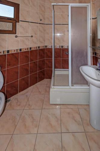 Minta Apartments - image 5